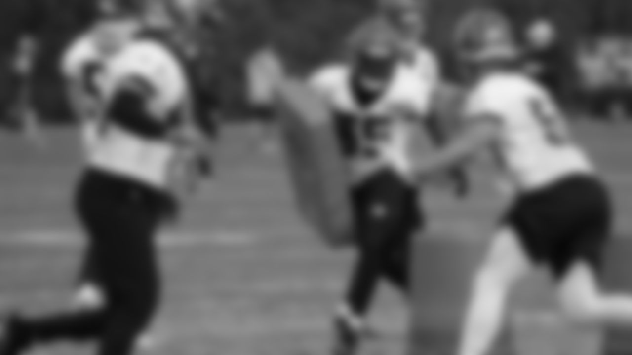 LB LaRoy Reynolds
