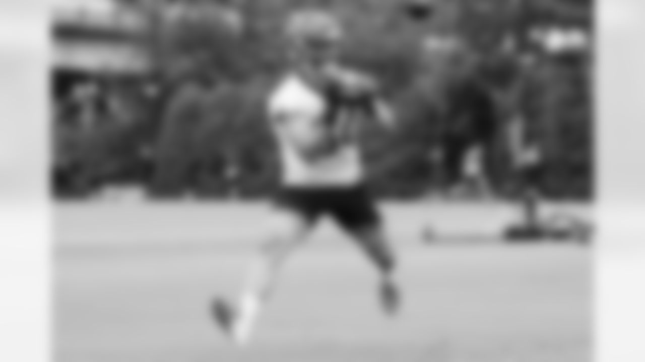 TE Mitchell Wilcox