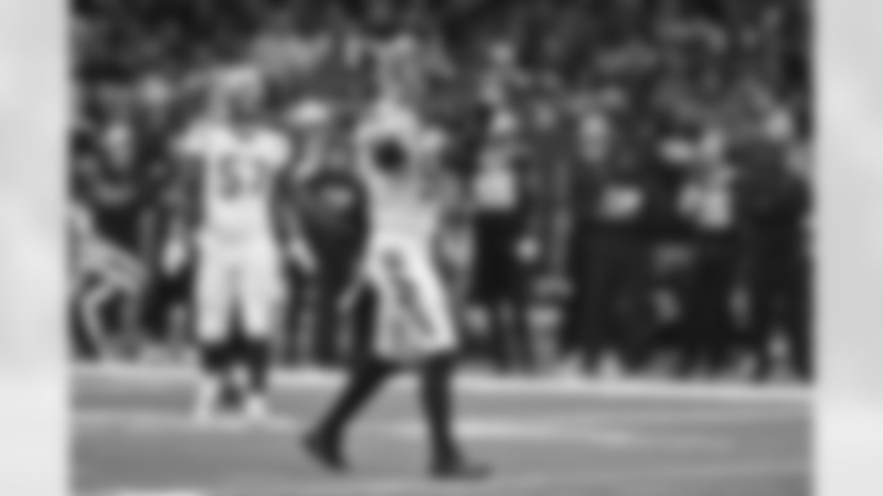 DE Sam Hubbard celebrates after a big play during the Bengals vs. New Orleans Saints Week 6 game on Sunday, October 16 2022.