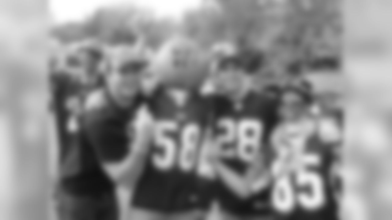 Tailgating before the 2009 romp of the Bears. Go Fan Fun Friday! --Dillon Baratta