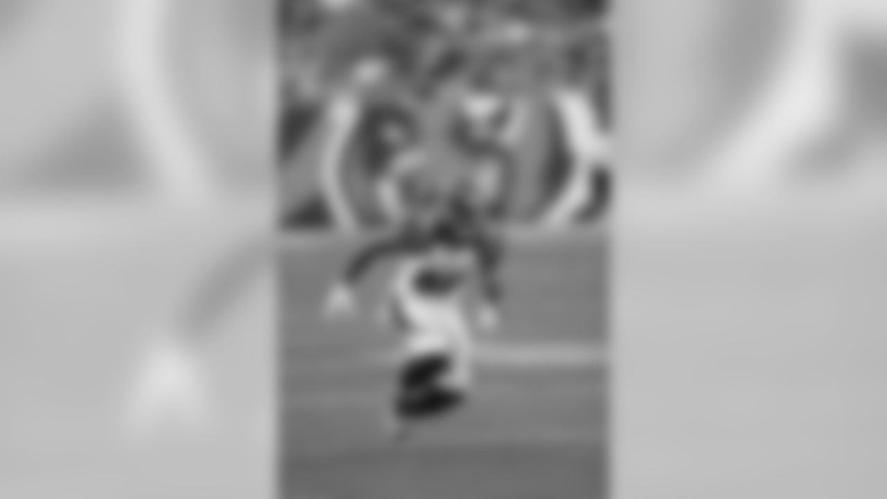 WR, James Wright
