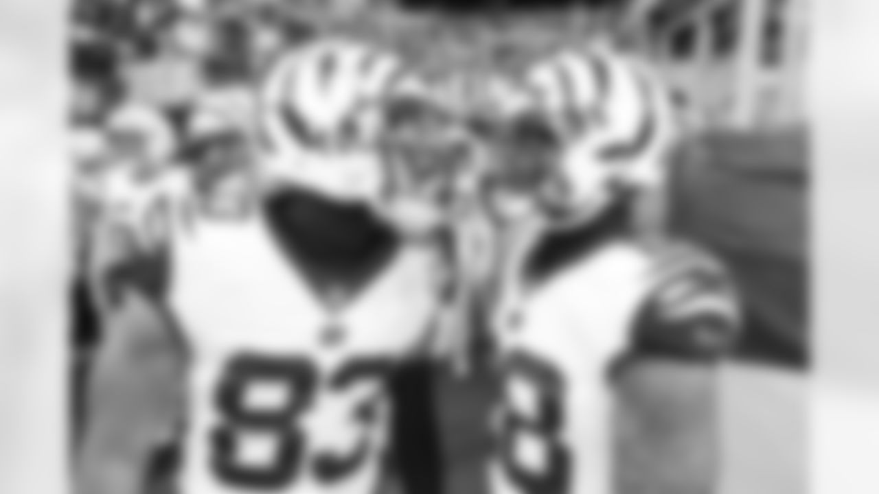 WR Tyler Boyd and HB Joe Mixon hype each other up during warm-ups before the Bengals-Steelers game in Week 11 of the 2022 season.