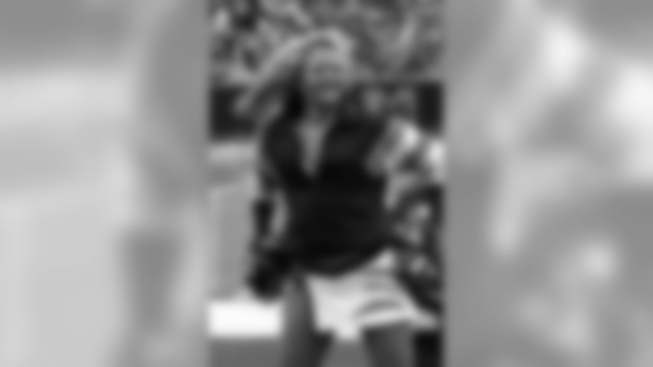 Cheerleaders 06-81