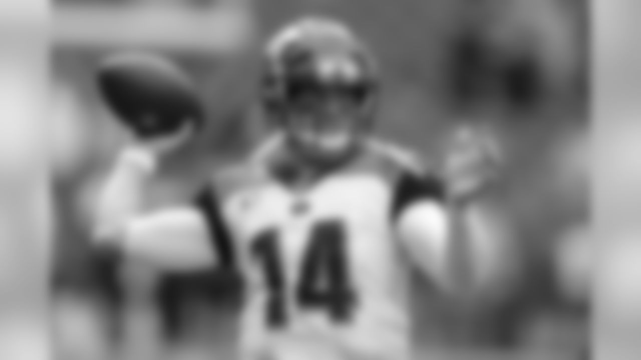 Cincinnati Bengals quarterback Andy Dalton warms up before an NFL football game against the Seattle Seahawks, Sunday, Sept. 8, 2019, in Seattle. (AP Photo/Stephen Brashear)