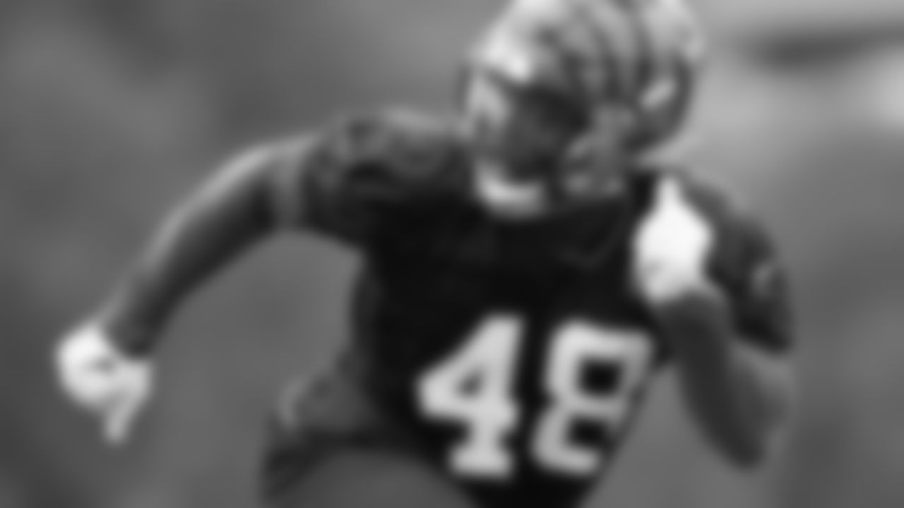 LB Deshaun Davis
