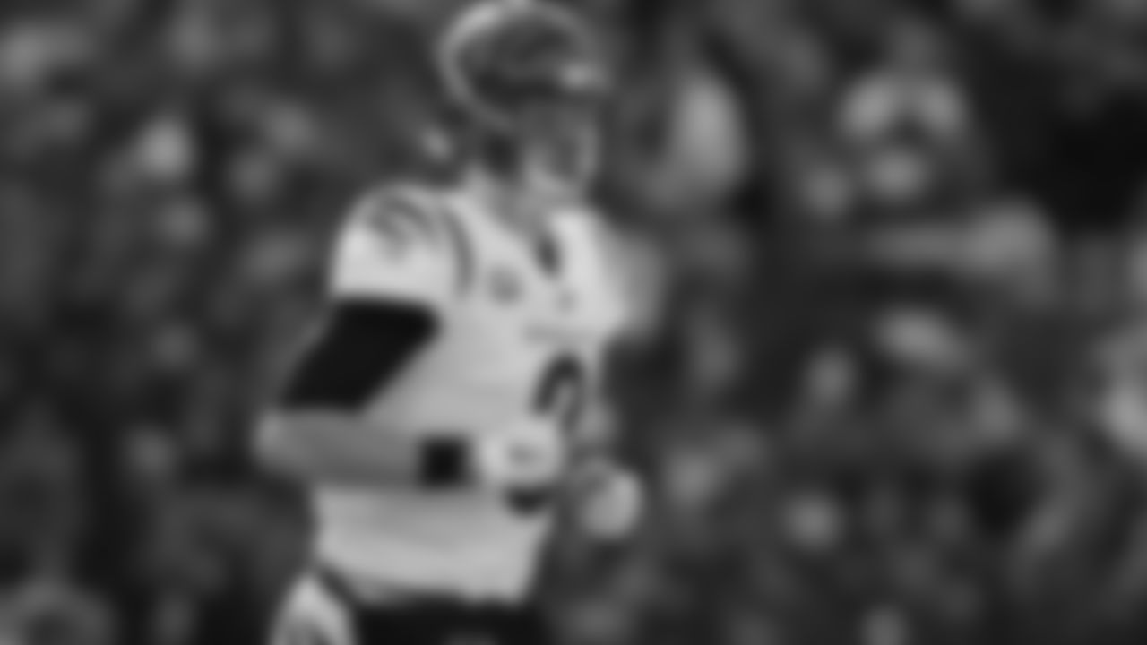 Cincinnati Bengals quarterback Joe Burrow (9) runs onto the field during the first half of the AFC championship NFL football game against the Kansas City Chiefs, Sunday, Jan. 30, 2022, in Kansas City, Mo. (AP Photo/Eric Gay)