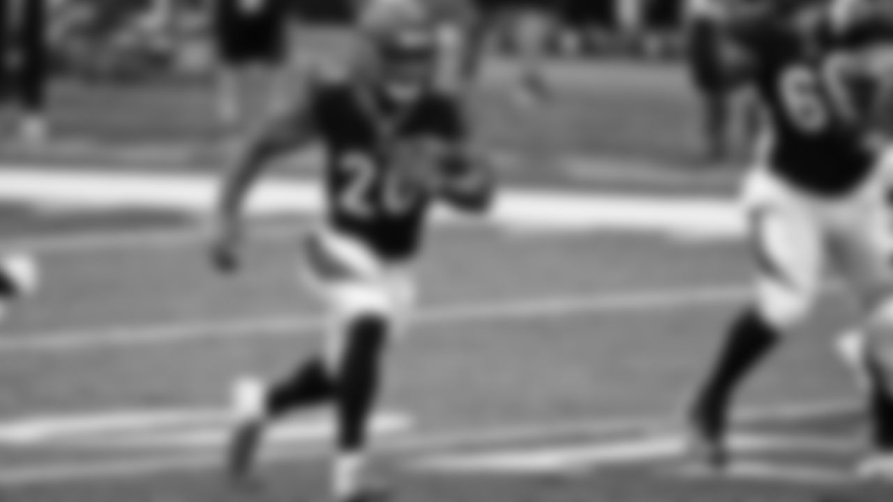 Cincinnati Bengals running back Joe Mixon (28) runs against the Jacksonville Jaguars in the first half of an NFL football game in Cincinnati, Sunday, Oct. 4, 2020. (AP Photo/Bryan Woolston)