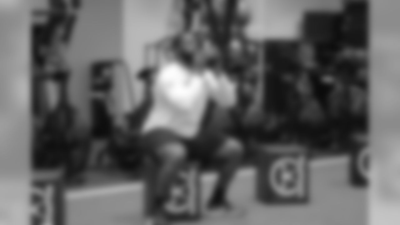 181009-Adolphus_Washington_lift
