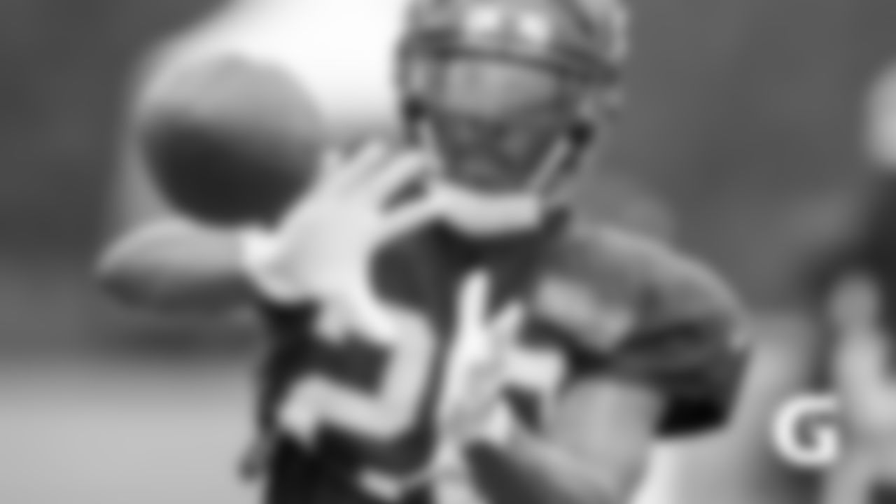 CB William Jackson catches the ball during a drill at training camp.