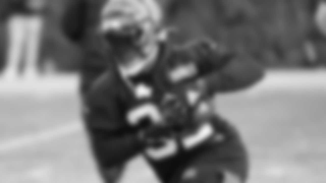 RB Trayveon Williams