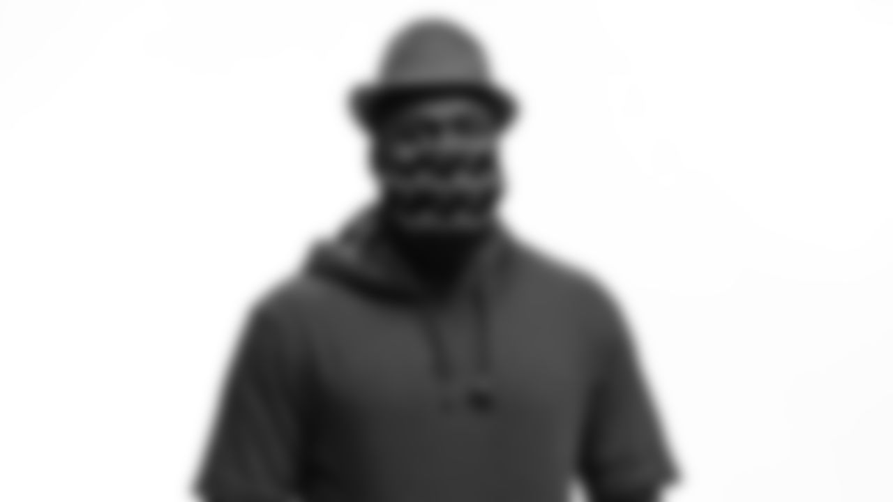 DE Carlos Dunlap