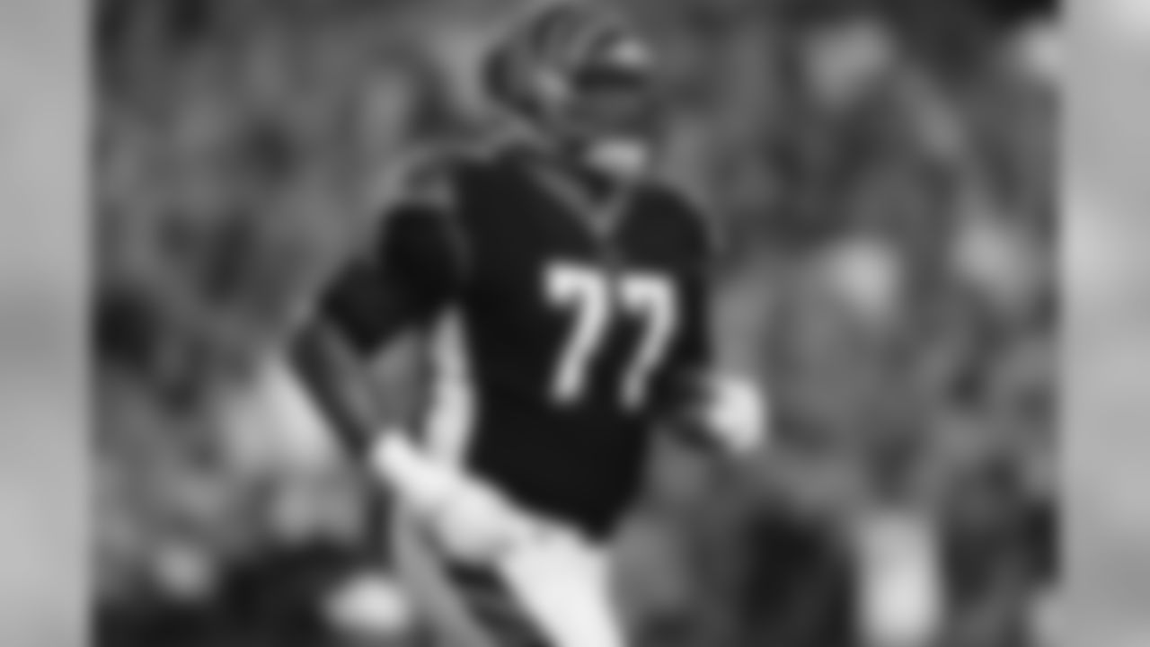 Cincinnati Bengals offensive tackle Cordy Glenn (77) runs during a week 2 NFL football against the Baltimore Ravens on Thursday, Sept. 13, 2018 in Cincinnati. Cincinnati won 34-23. (Aaron M. Sprecher via AP)