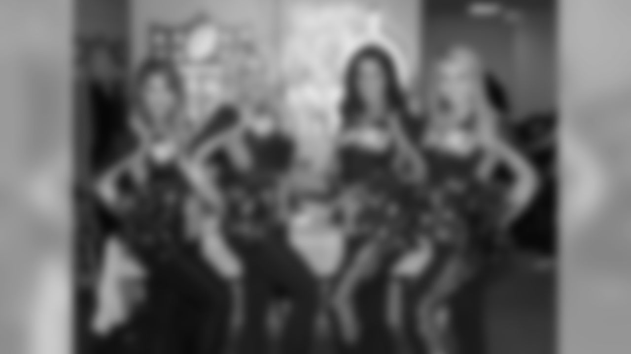 Ben-Gals Cheerleaders performing at Paul Brown Stadium