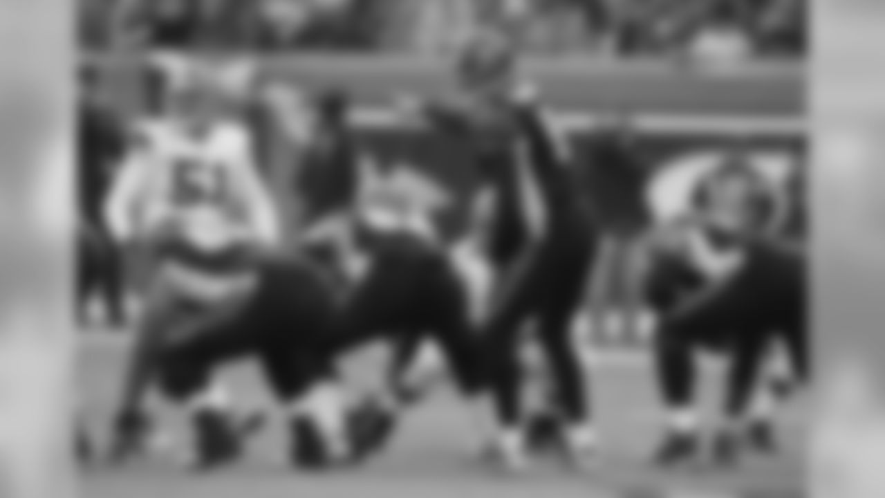 Browns-Bengals Photo Gallery (12/19/10)