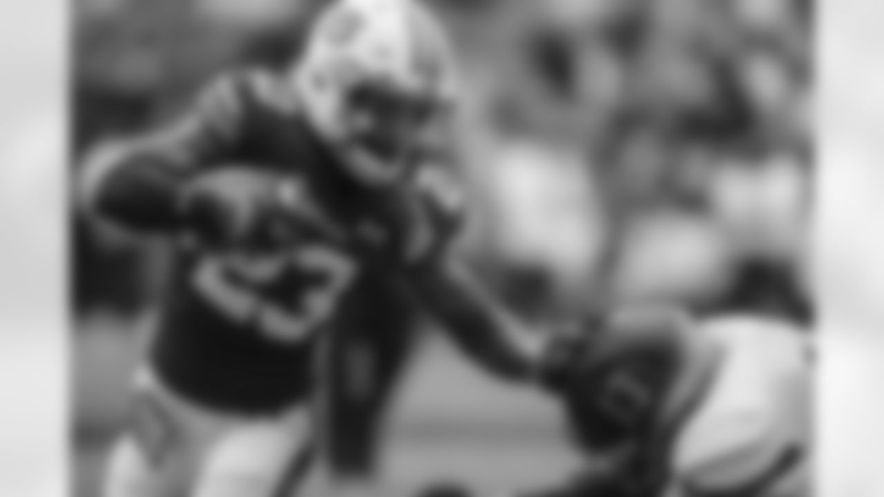CB Roger McCreary, Auburn
The Bills are a good football team without many glaring weaknesses. That said, Buffalo has an opportunity at No. 25 to consider a few players who might have the goods to walk into a great situation and still add value.
McCreary doesn't necessarily represent an immediate need for Buffalo, but he's an experienced player who held up well in the SEC. He's another player who had a nice Senior Bowl and could be on the rise. (The Athletic, Nick Baumgardner)
