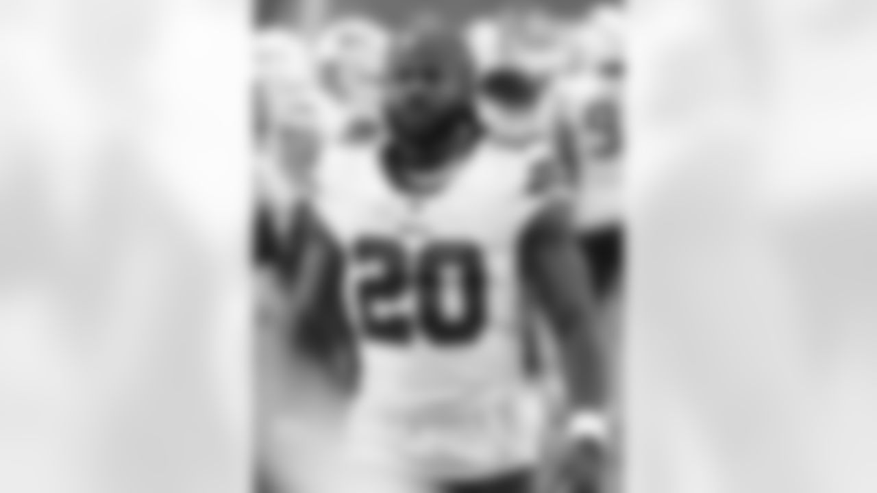 Zack Moss (20) Buffalo Bills vs Arizona Cardinals, November 15, 2020 at State Farm Stadium.
Photo by Bill Wippert