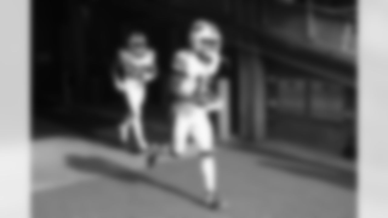 Isaiah McKenzie (19). Buffalo Bills vs New York Jets at MetLife Stadium, November 14, 2021. Photo by Bill Wippert