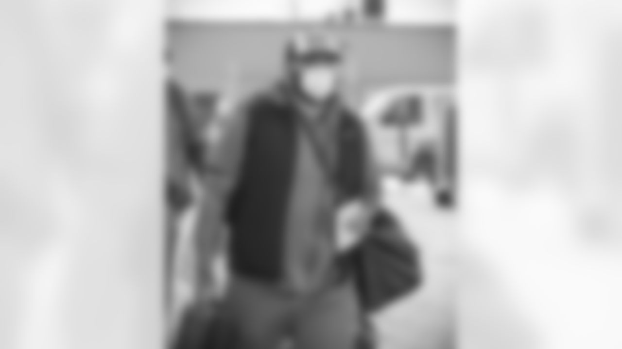 Brian Winters (66) Buffalo Bills depart for Denver, December 18, 2020.
Photo by Bill Wippert
