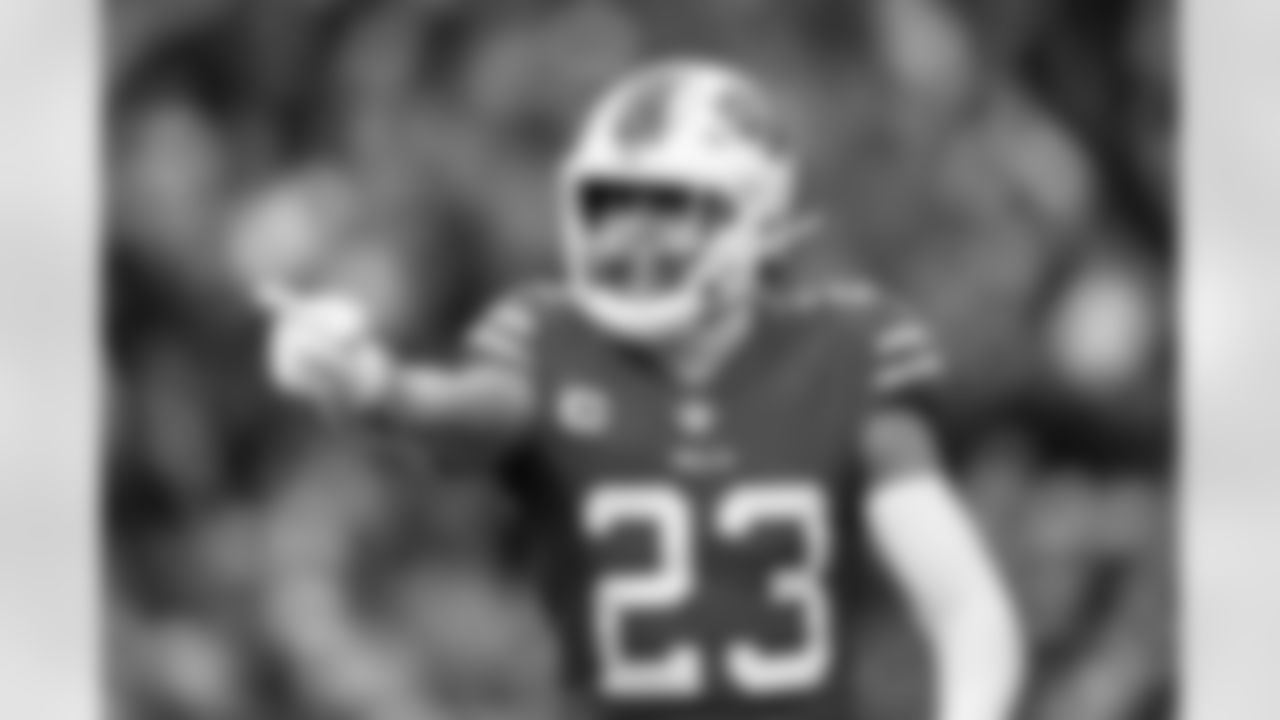 Micah Hyde (23) Buffalo Bills vs Carolina Panthers at Highmark Stadium, December 19, 2021. Photo by Ben Green