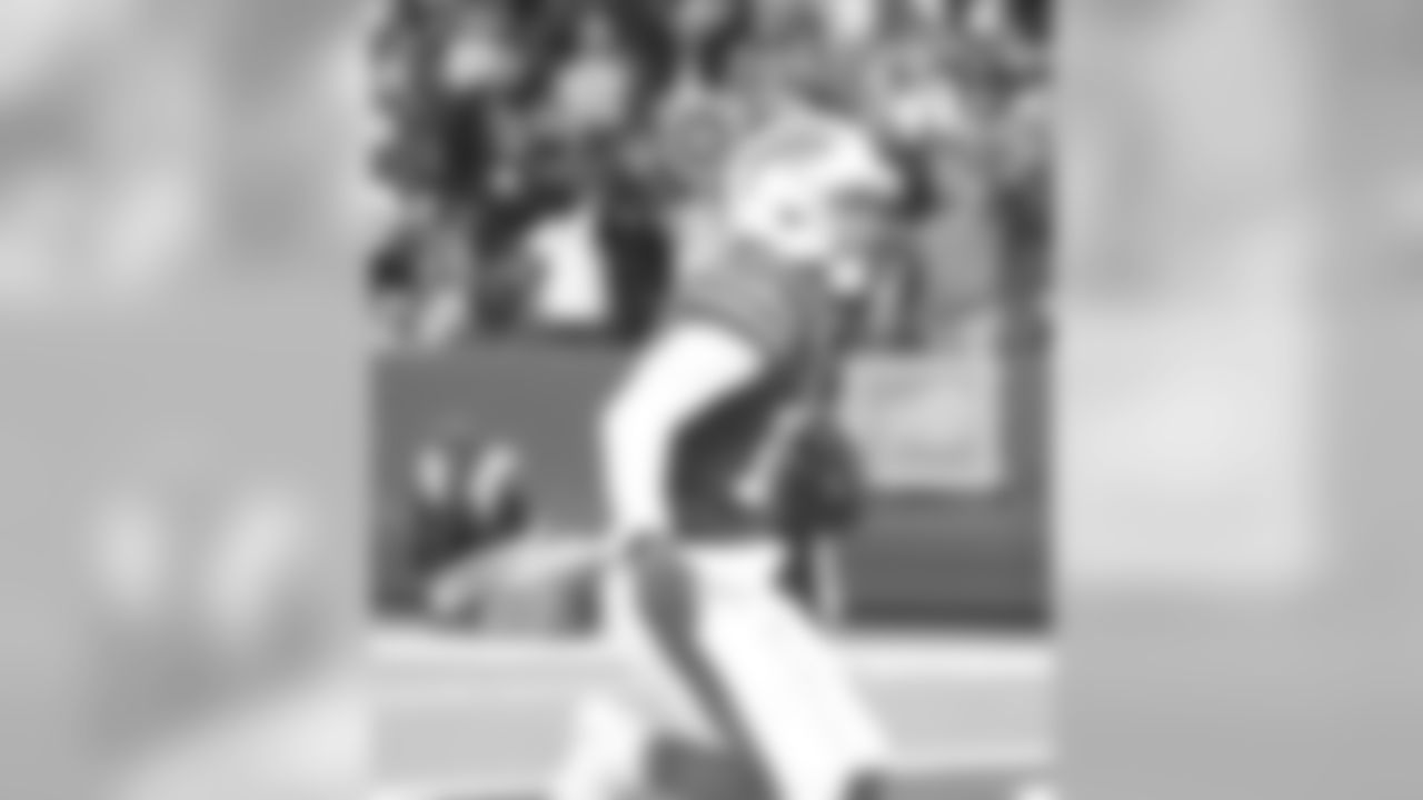 Buffalo Bills wide receiver Cole Beasley (10) touchdown Buffalo Bills vs Denver Broncos, November 24, 2019 at New Era Field.
Photo by Bill Wippert