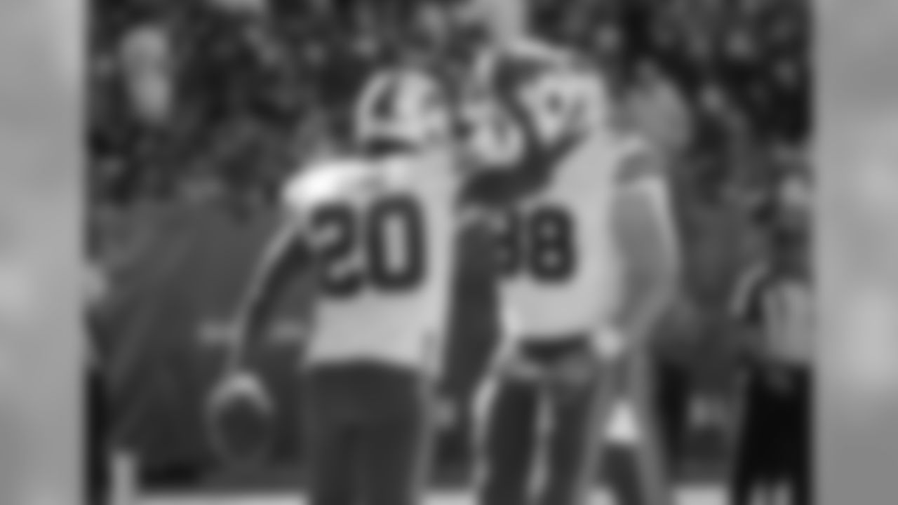 Buffalo Bills running back Frank Gore (20) touchdown celebration Buffalo Bills at New York Giants, September 15, 2019 Metlife Stadium. Photo by Jeffrey T. Barnes