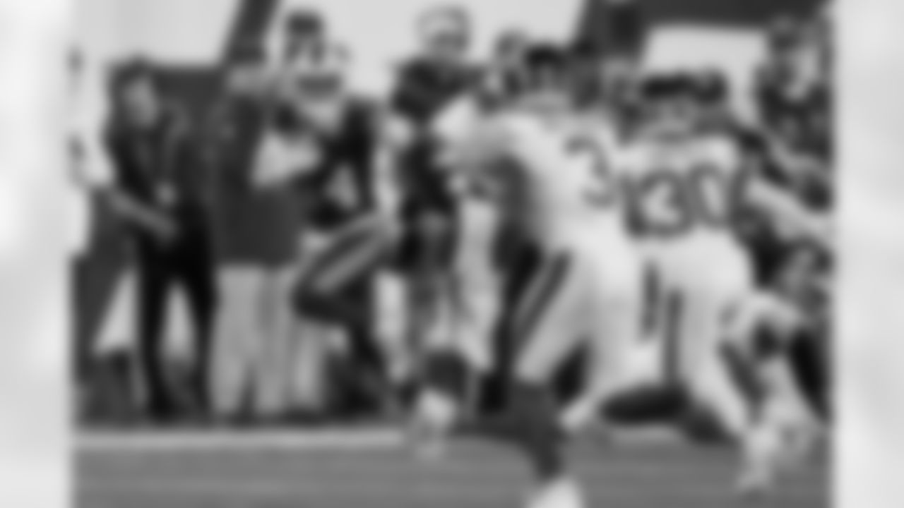 New York Jets vs Buffalo Bills, Regular Season, September 11, 2023 at Metlife Stadium.