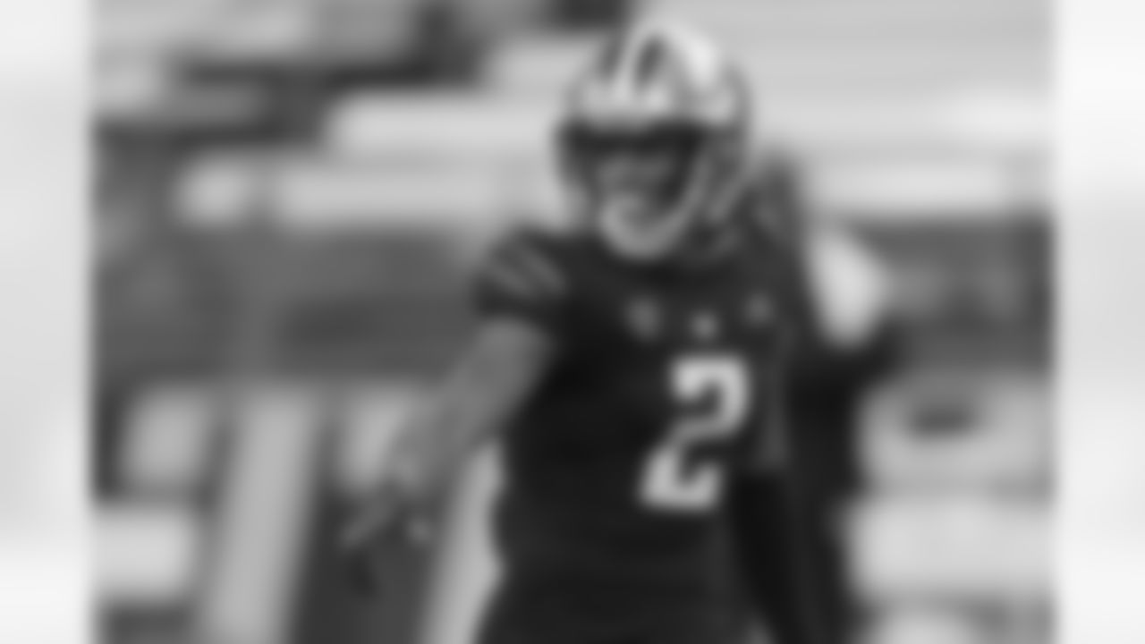 CB Kyler Gordon, Washington
The Buffalo Bills were a coin flip in their favor away from hosting the AFC Championship Game but their defense could not secure a stop. Tre White's on-field presence was missed.
Kyler Gordon is a dynamic athlete with nice measurables. He can play inside and out with a versatile matchup profile. The Bills need a true CB2 and Gordon fits the bill (pun intended)! (The Draft Network, Damian Parson)