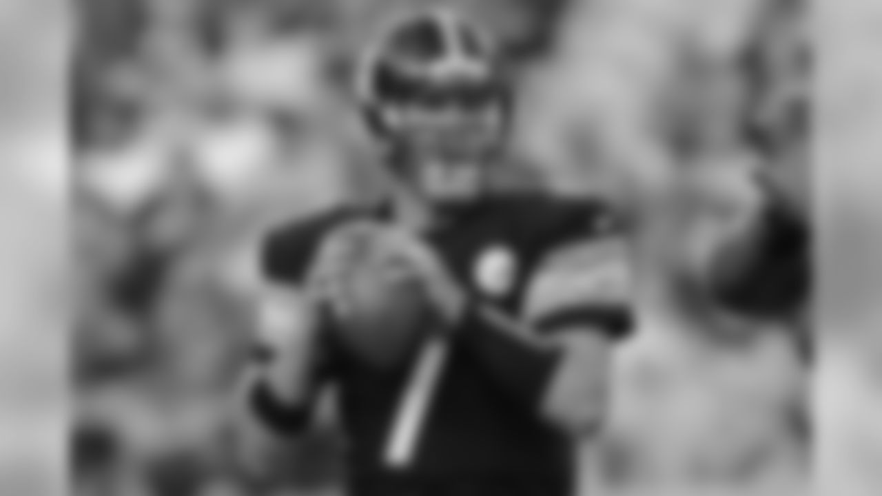 Pittsburgh Steelers quarterback Ben Roethlisberger (7) looks to pass in the first quarter of an NFL football preseason game against the Buffalo Bills on Saturday, Aug. 16, 2014, in Pittsburgh. (AP Photo/Don Wright)