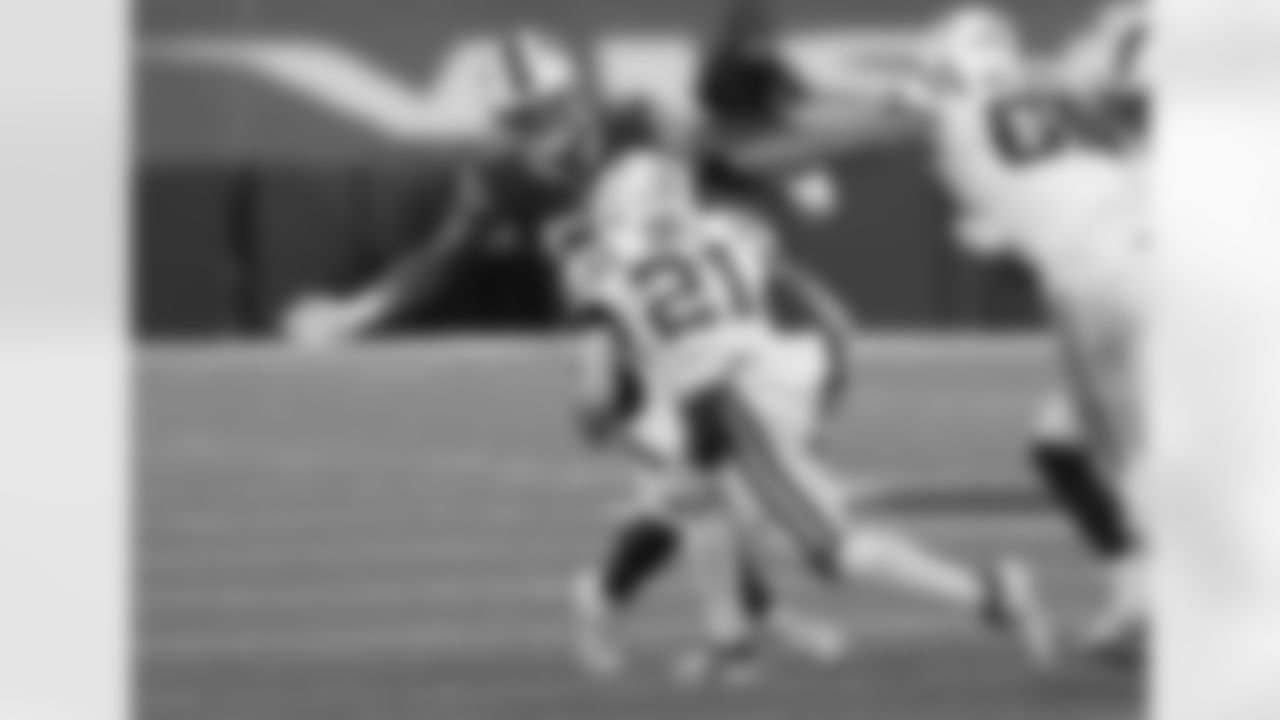A.J. Epenesa (57) Buffalo Bills vs Indianapolis Colts, Super Wild Card Game, January 9, 2021 at Bills Stadium.
Photo by Craig Melvin