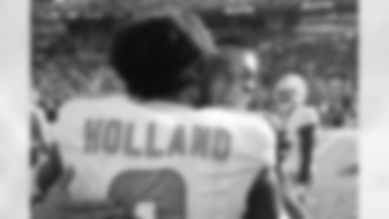 Buffalo Bills vs Miami Dolphins, Regular Season, October 01, 2023 at Highmark Stadium.