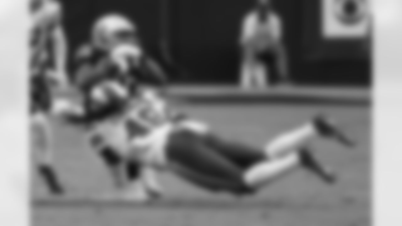 Tremaine Edmunds (49) Buffalo Bills vs Las Vegas Raiders, October 4, 2020 at Allegiant Stadium.
Photo by Bill Wippert