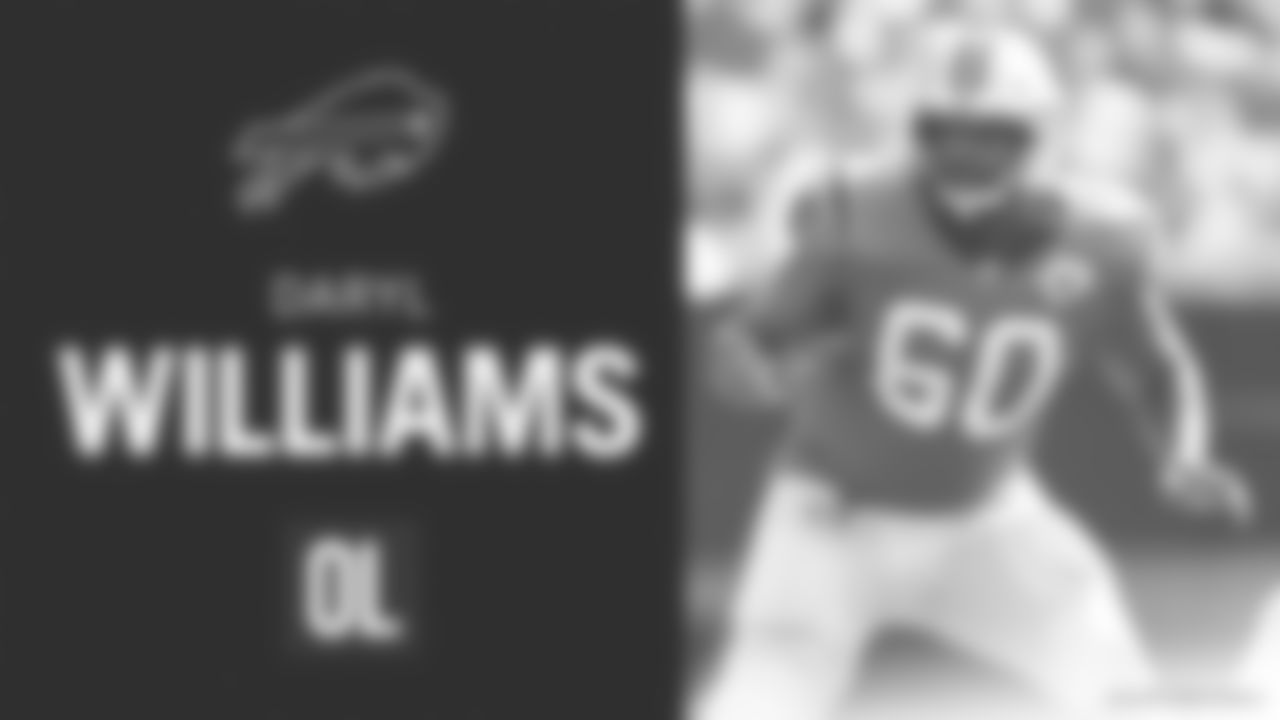 Ian Rapoport reports that the Bills have agreed to terms with former Panthers OL Daryl Williams.
With the ability to play both guard and tackle, the veteran lineman should help add depth to the rotation on the offensive line.