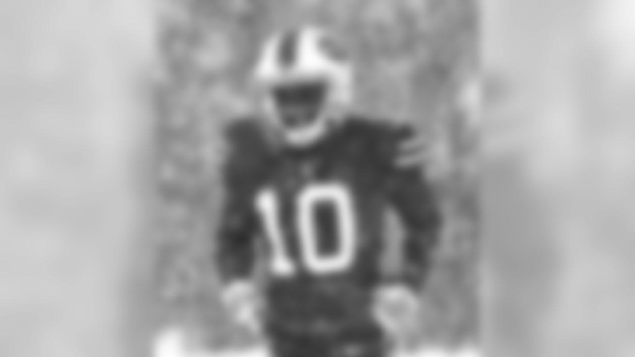Deonte Thompson #10, WR