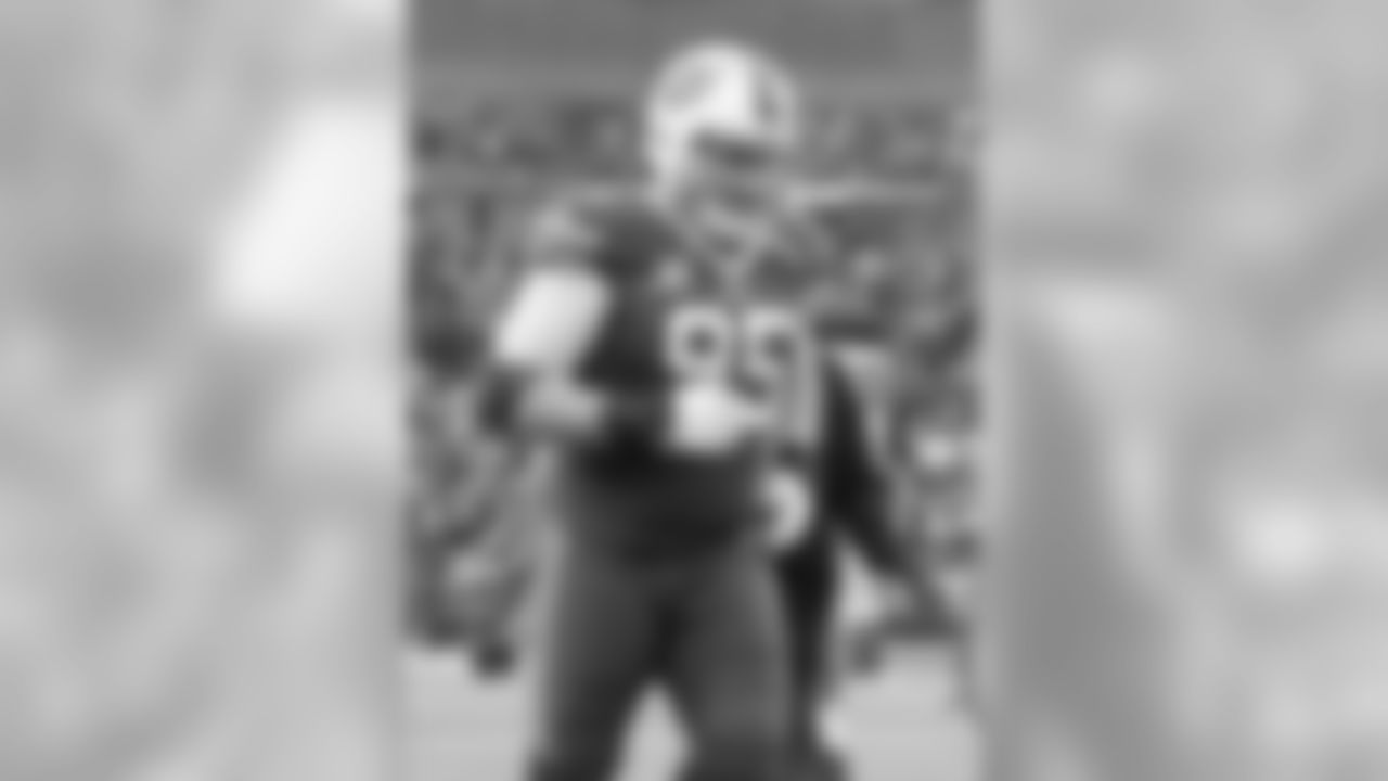 Buffalo Bills defensive tackle Kyle Williams (95) Buffalo Bills vs Miami Dolphins at New Era Field, December 30, 2018. Photo by Sara Schmidle