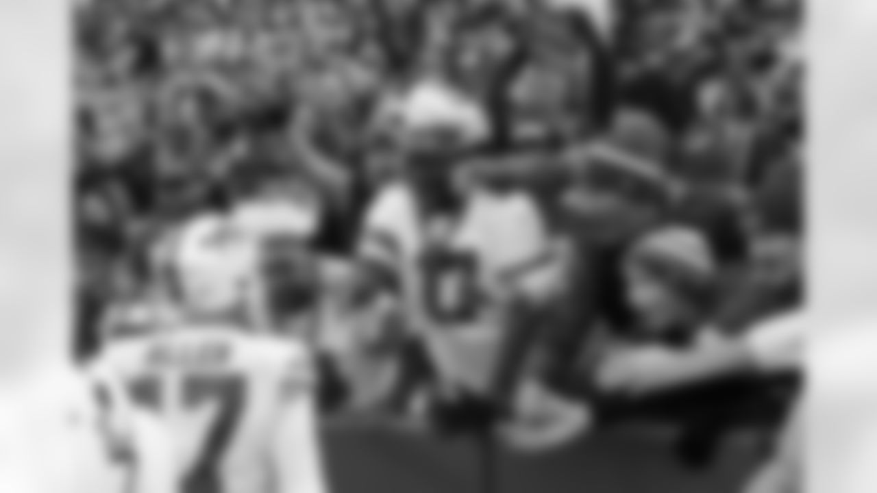 Josh Allen (17) touchdown Buffalo Bills vs Miami Dolphins at Highmark Stadium, October 31, 2021. Photo by Bill Wippert