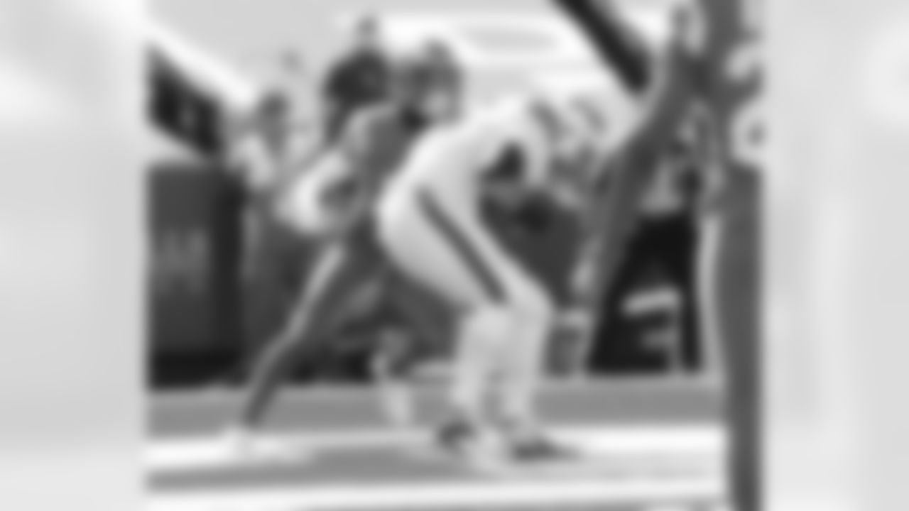 Lee Smith (85) touchdown Buffalo Bills vs Los Angeles Rams, September 27, 2020 at Bills Stadium.
Photo by Bill Wippert