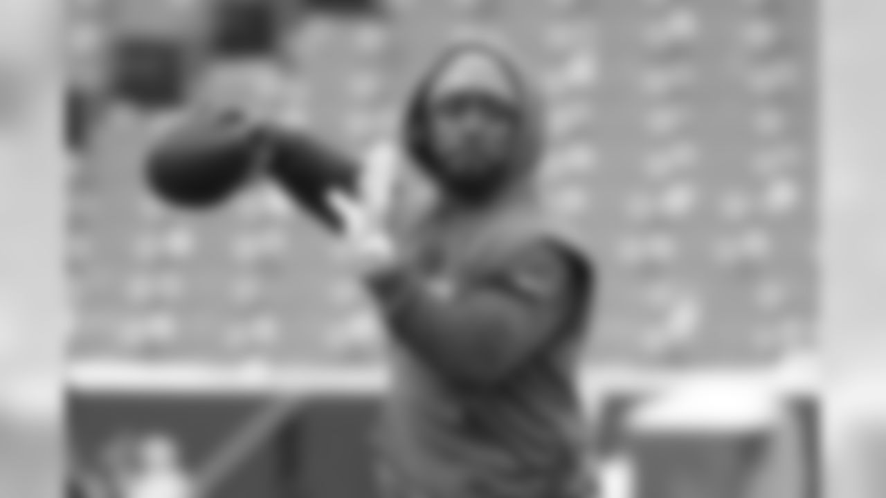 Tyrod Taylor #5, QB
