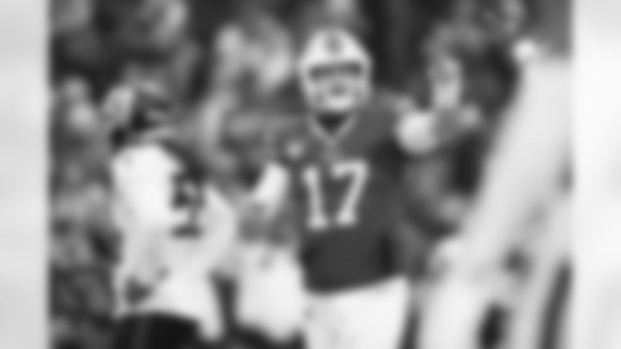 Josh Allen (17) Buffalo Bills vs Atlanta Falcons at Highmark Stadium, January 02, 2022. Photo by Ben Green