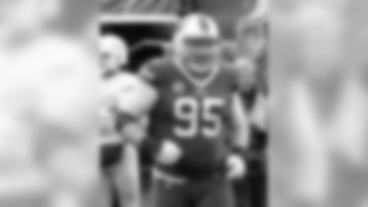 Buffalo Bills defensive tackle Kyle Williams (95) Buffalo Bills vs Miami Dolphins at New Era Field, December 30, 2018. Photo by Sara Schmidle