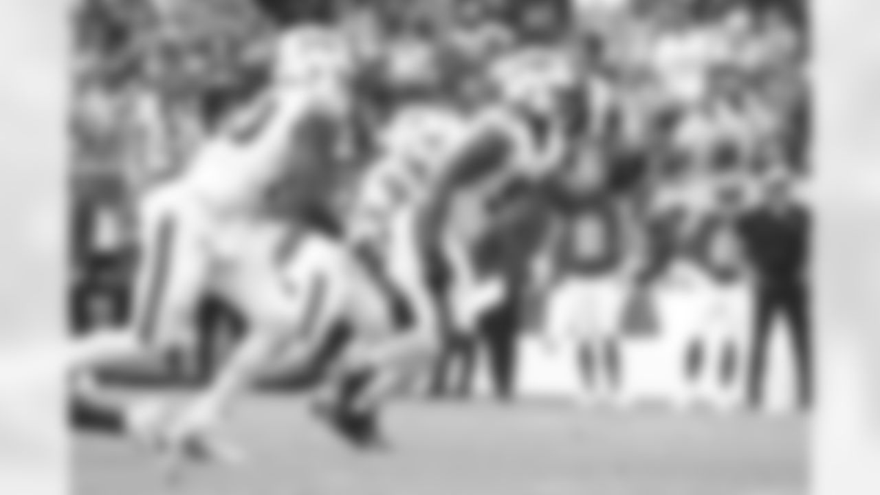 Washington Commanders vs Buffalo Bills, Regular Season, September 24, 2023 at FedEx Field.
