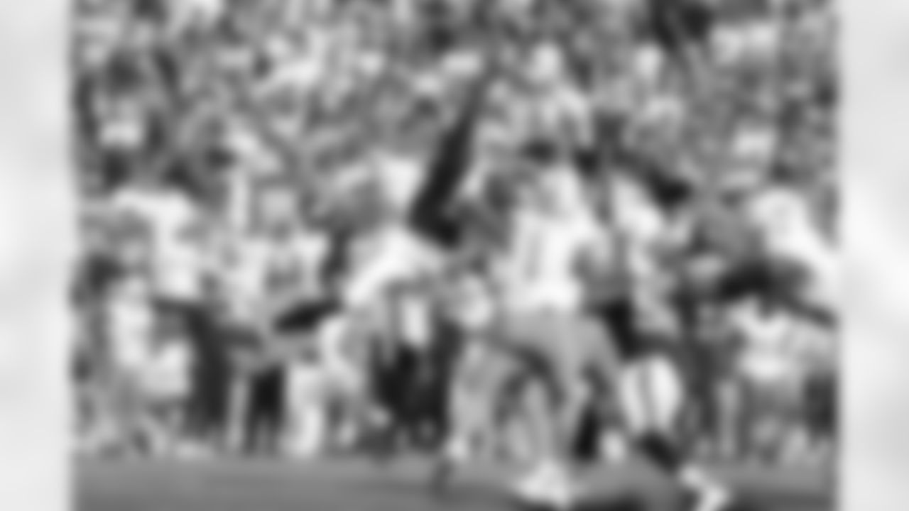 Buffalo Bills vs Miami Dolphins, Regular Season, October 01, 2023 at Highmark Stadium.