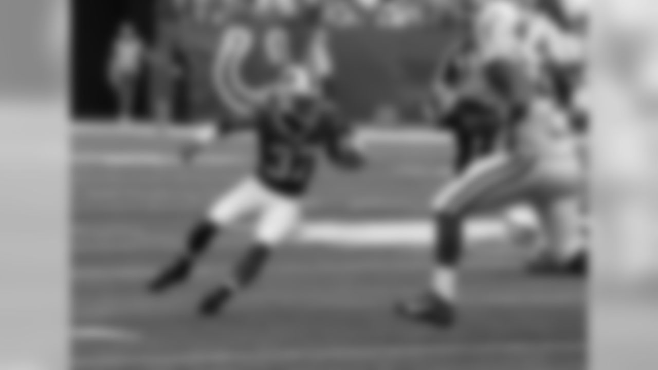 #37 CB Nickell Robey