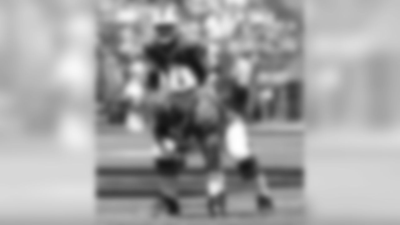 #74 OL Colin Brown