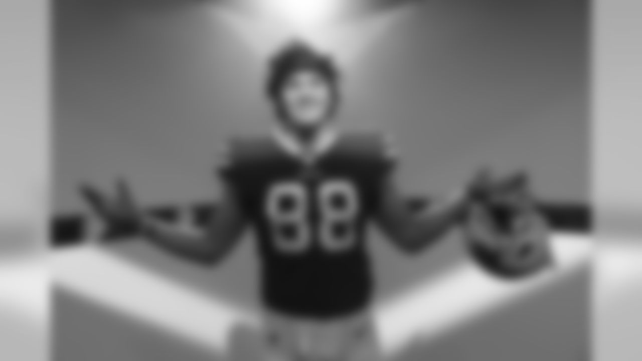 88 Dawson Knox, TE