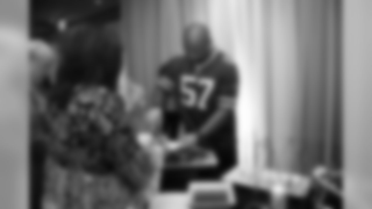 Buffalo Bills Breast Cancer Survivors Dinner
Buffalo, NY
October 1, 2018.
Photo by Sara Schmidle