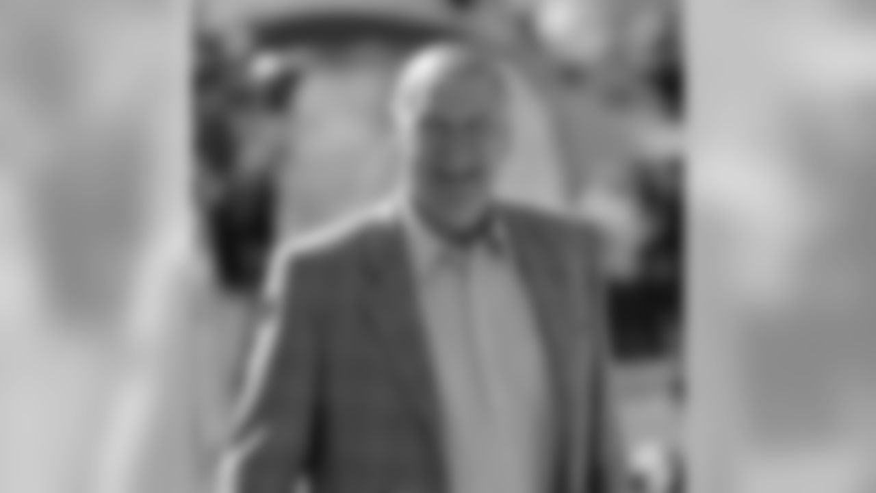 Buddy Nix (2010-2012)