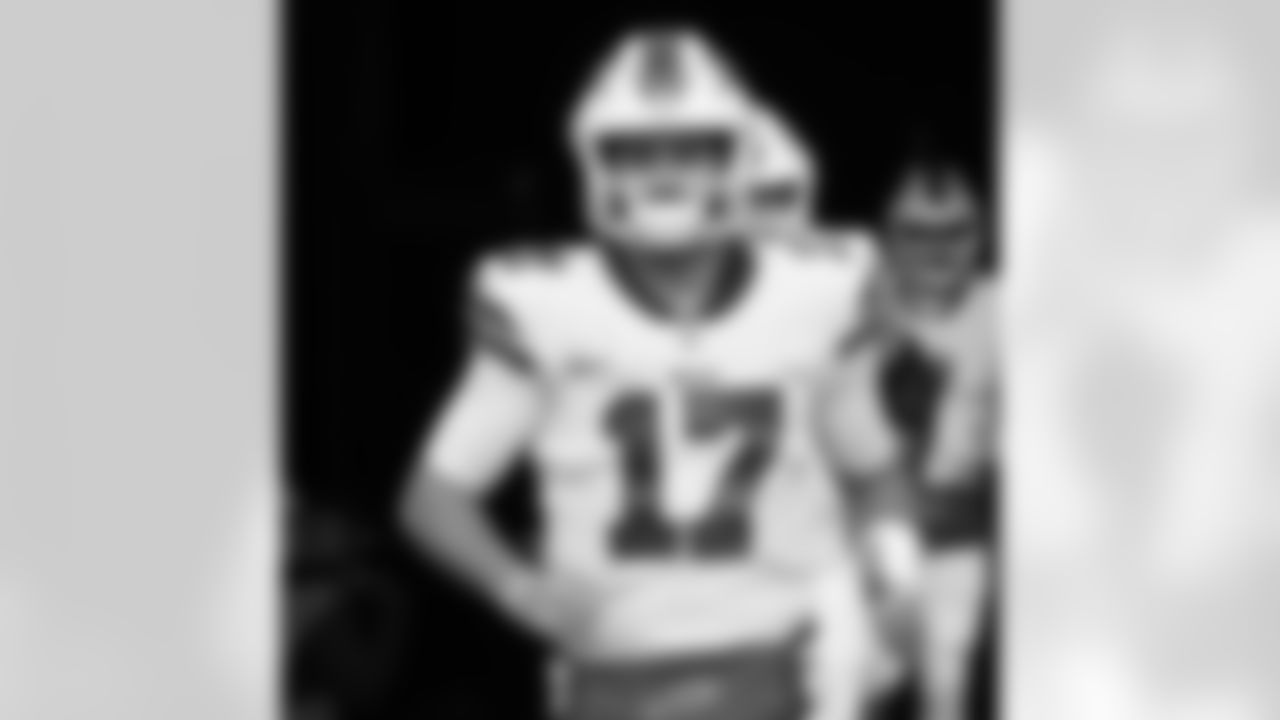 Josh Allen (17). Buffalo Bills vs New York Jets at MetLife Stadium, November 14, 2021. Photo by Jeffrey T. Barnes