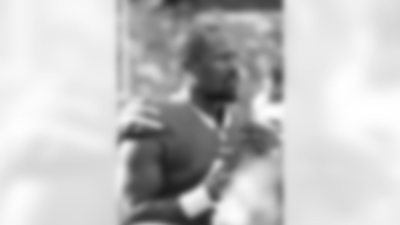 Von Miller (40). Return of the Blue and Red at Highmark Stadium, August 5, 2022. Photo by Bill Wippert