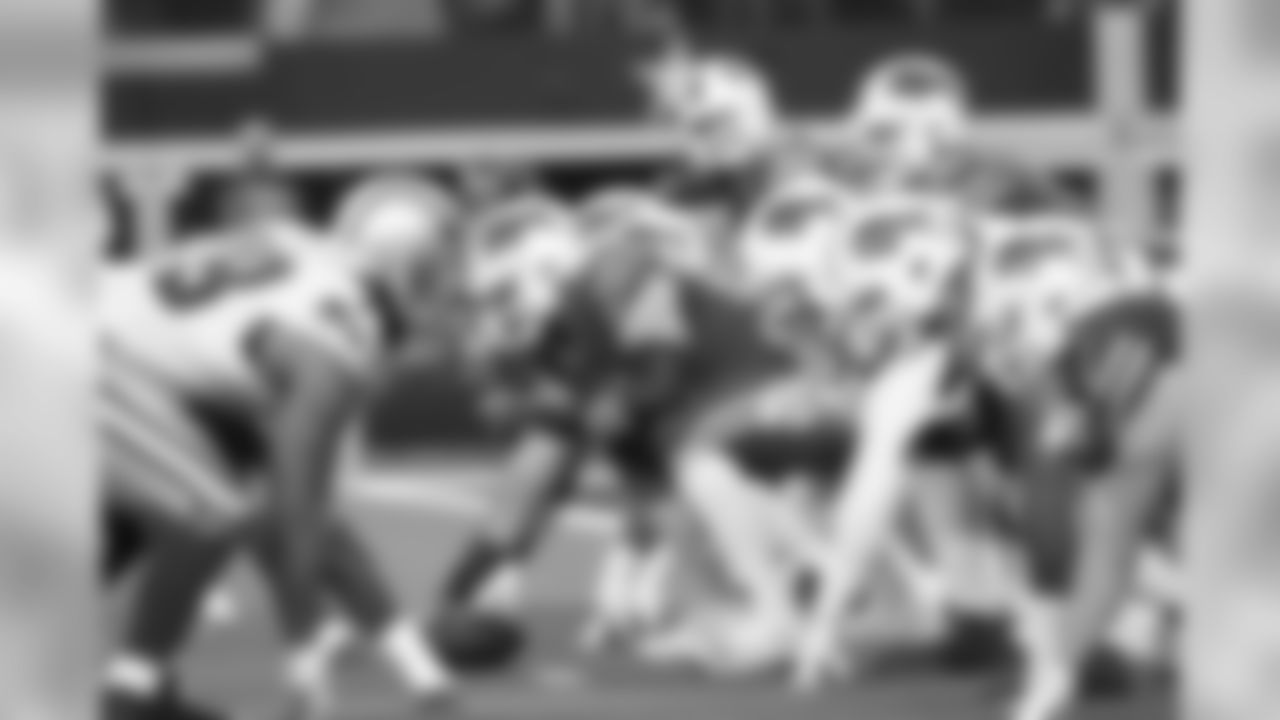 In the national spotlight on Thanksgiving, the Bills beat the Cowboys 26 - 15 in Dallas for their third win in a row to improve to 9-3. Josh Allen and John Brown both threw touchdown passes, while Star Lotulelei had an interception. Cole Beasley caught a TD pass in his return to Dallas.
Buffalo Bills center Mitch Morse (60) Buffalo Bills vs Dallas Cowboys, November 28, 2019 at AT&T Stadium.
Photo by Bill Wippert