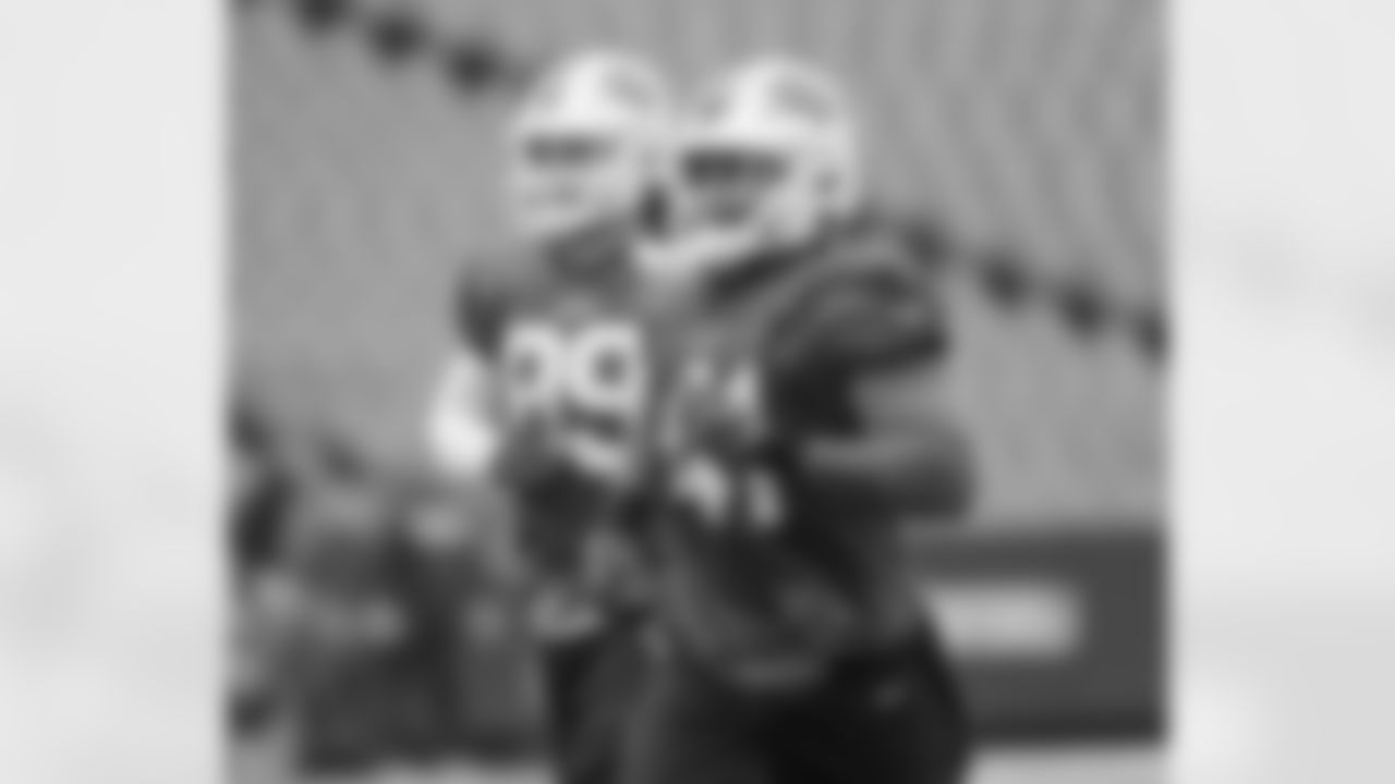 Tommy Sweeney (89), Reggie Gilliam (41). Buffalo Bills Week 17 practice, December 30, 2021. Photo by Bill Wippert